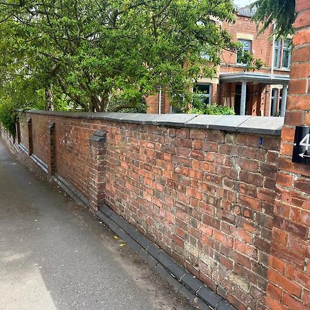 Spalding - Self Contained Studio Double - An Extra Single Bed Can Be Provided Extérieur photo