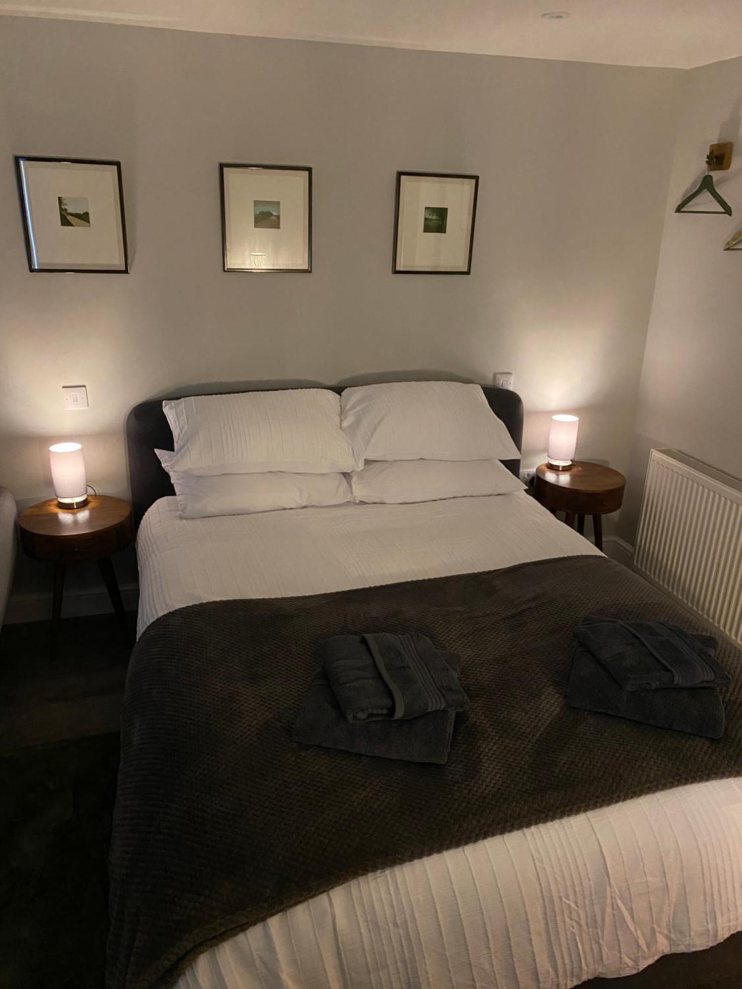 Spalding - Self Contained Studio Double - An Extra Single Bed Can Be Provided Extérieur photo